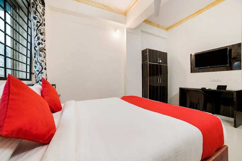 Oyo 62329 Lucky Hotels