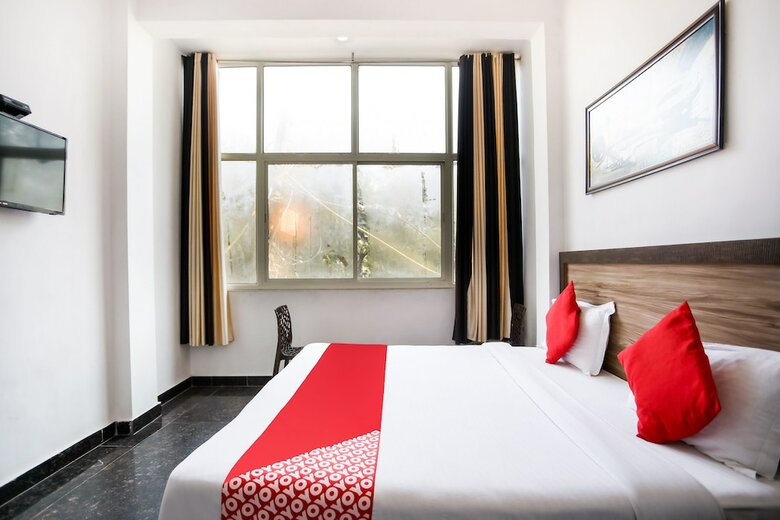 Hotel Oyo 49750 Surya Inn