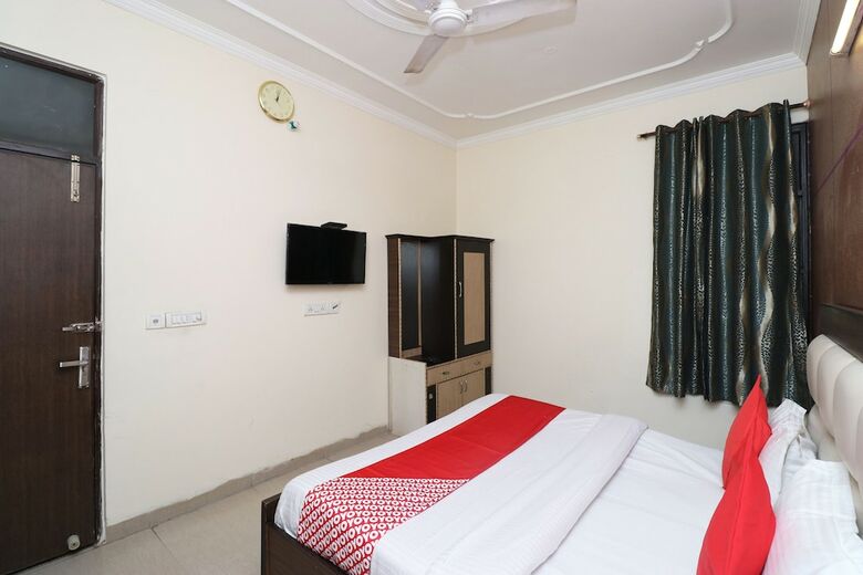 Hotel Oyo 35663 Mayank Palace