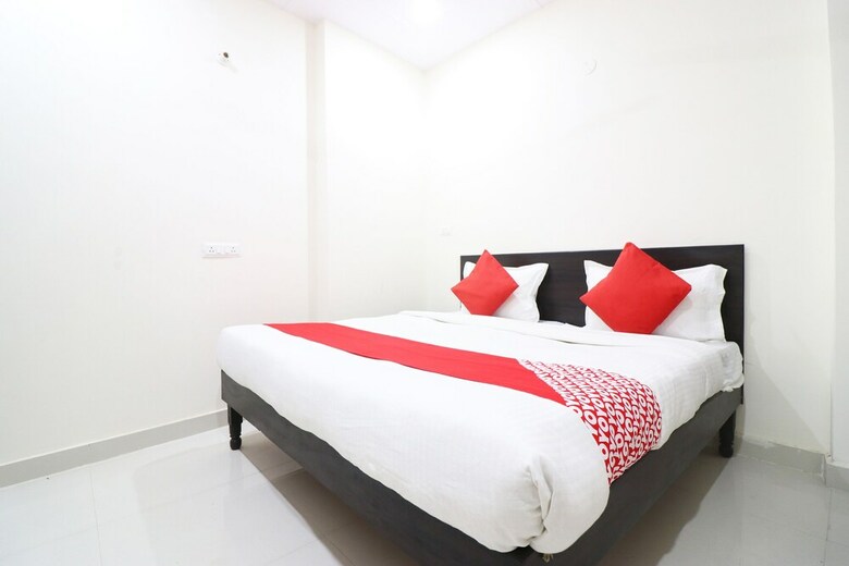 Hotel Oyo 37886 Ma International