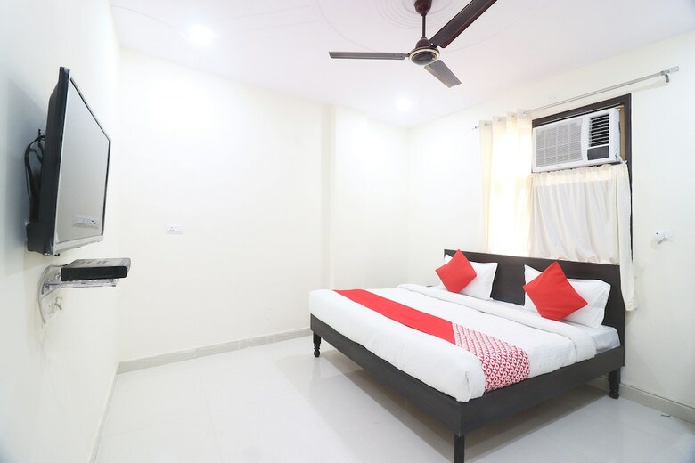 Hotel Oyo 37886 Ma International