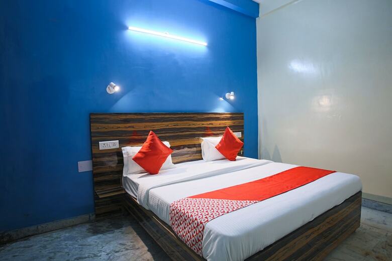 Hotel Oyo 38417 Silver Villa
