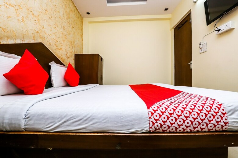 Oyo 9448 Hotel Karan Palace