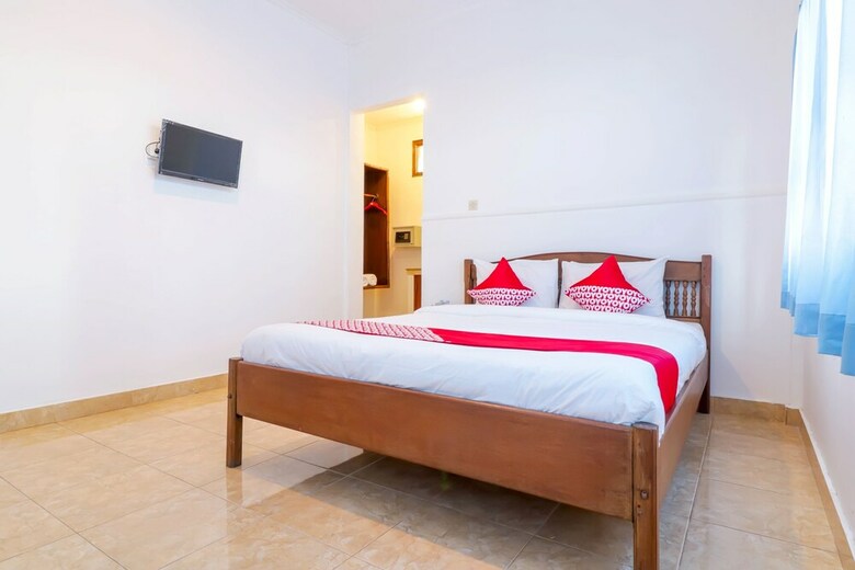 Hotel Oyo 1741 Komala Indah Cottages