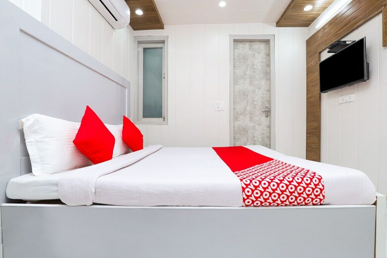 Hotel Oyo 26995 Sg Palace