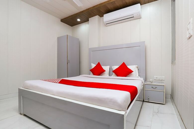 Hotel Oyo 26995 Sg Palace