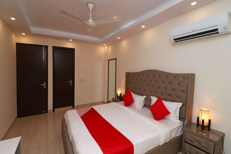 Hotel Oyo 29435 Kalras Bnb