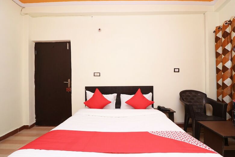 Oyo 26815 Hotel Sweet Night