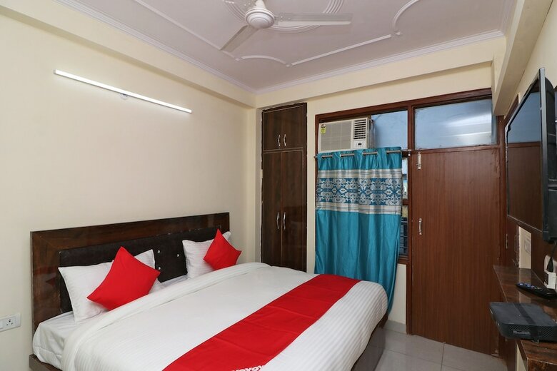 Hotel Oyo 29429 Dwarka International