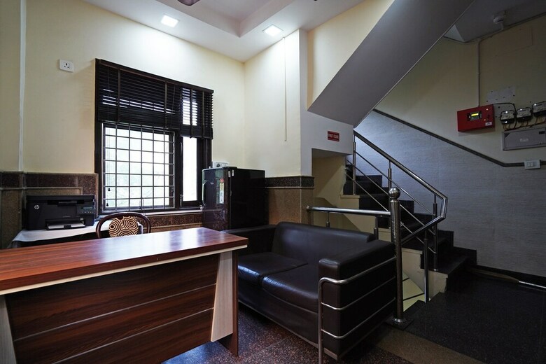 Hotel Oyo 49019 Aasha Residency
