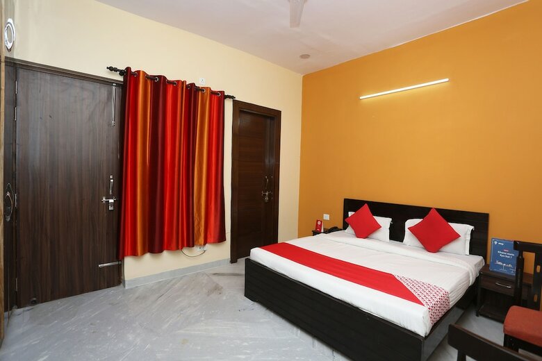 Hotel Capital O 30956 Moon Light
