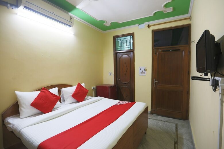 Oyo 49985 Singh Hotel