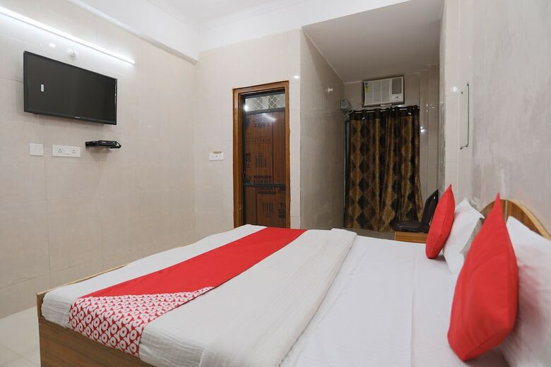 Hotel Oyo 43022 Shree Raghuvar Dham