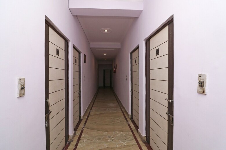 Oyo 33431 Hotel Ekta Residency