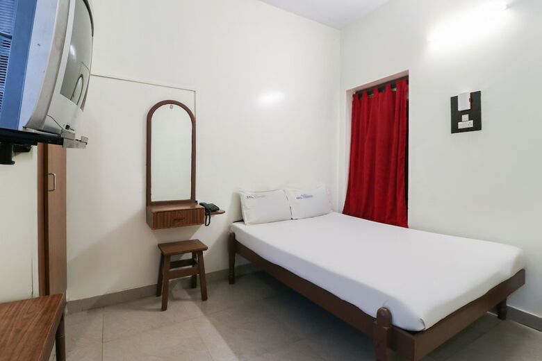 Spot On 47715 Hotel Akil Towers