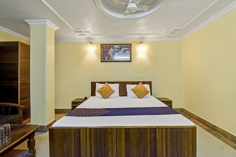 Spot On 62734 Hotel Sarfaraz Palace