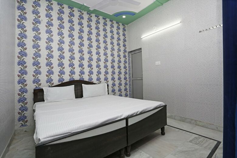 Spot On 37780 Hotel Doon Sabri
