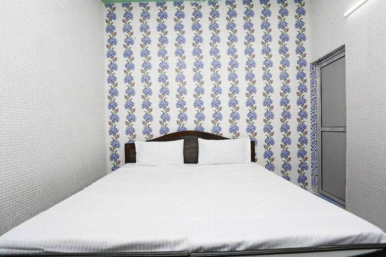 Spot On 37780 Hotel Doon Sabri