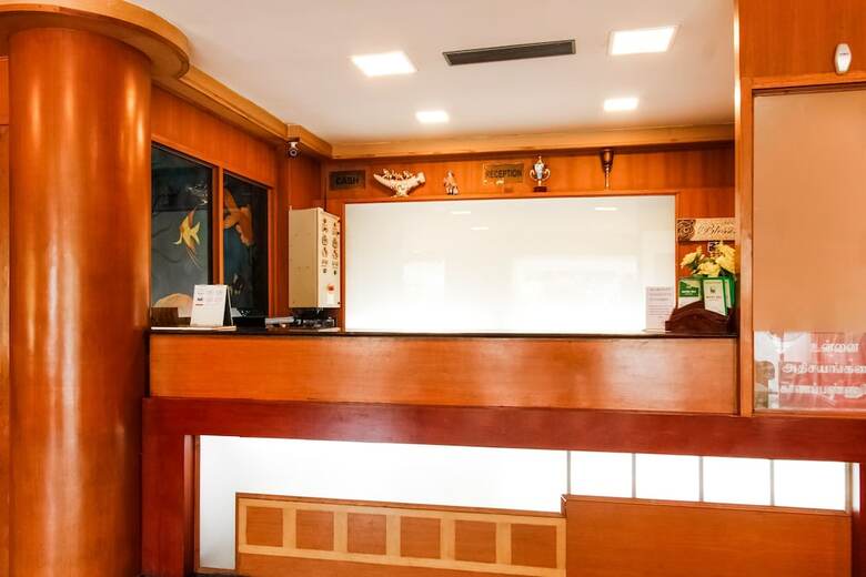 Capital O 61144 Hotel Raj