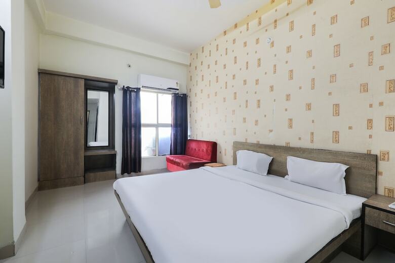 Spot On 49205 Hotel Shrinath Residency