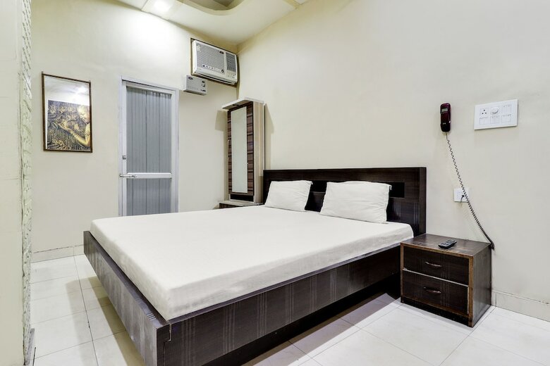 Spot On 40076 Hotel Sunny