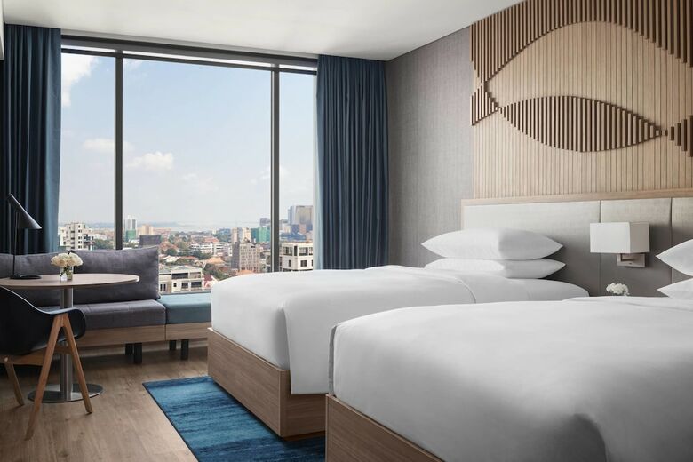 Hotel Courtyard By Marriott Phnom Penh