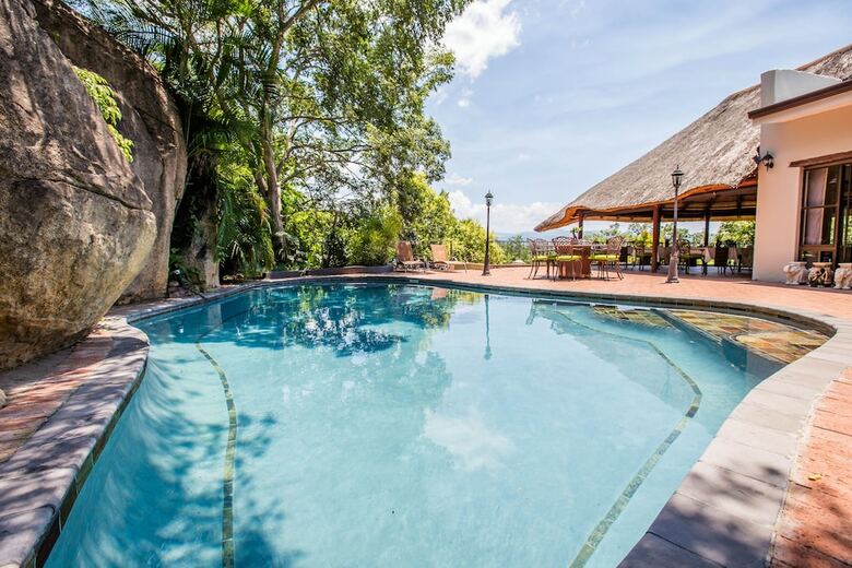 Hotel La Roca Guest House