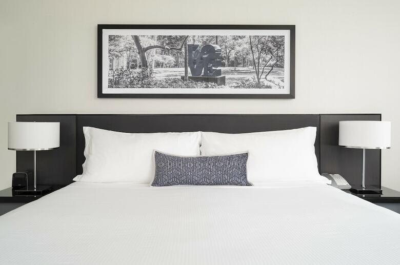 Loews Philadelphia Hotel