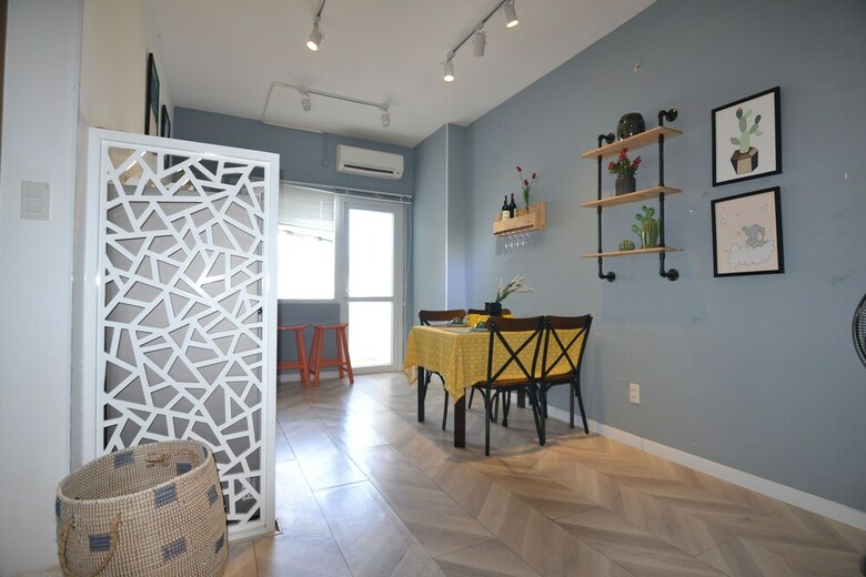 The Crystal Apartment