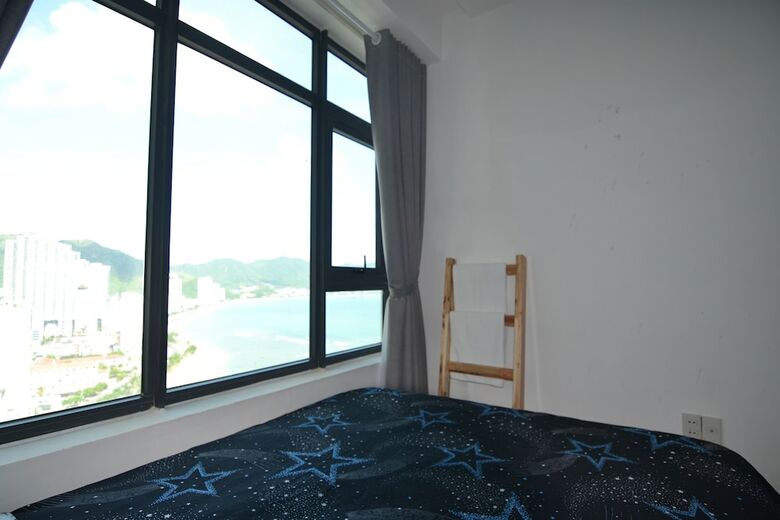 The Crystal Apartment