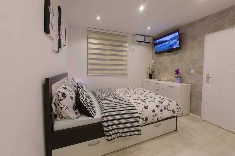 Apartments Aida