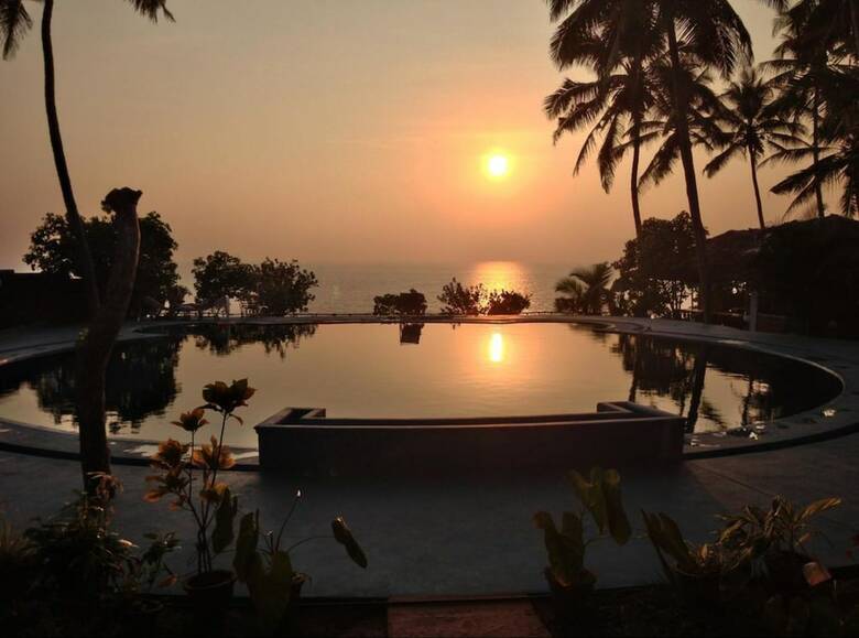 Hotel Ocean Cliff View