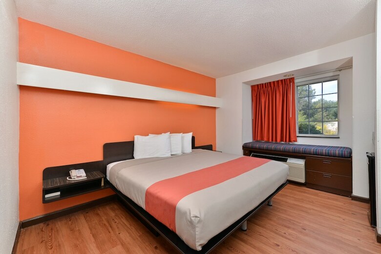 Motel 6 Richburg