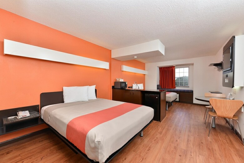 Motel 6 Richburg