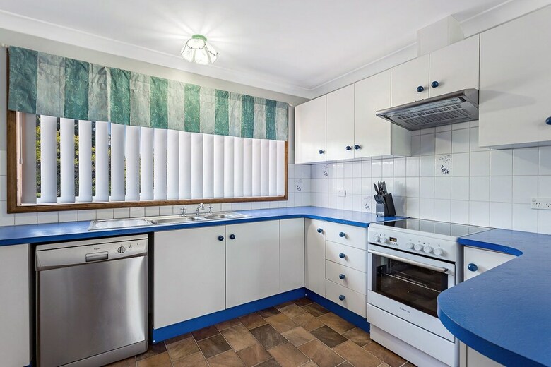 Gretel Close 1/6 - Nelson Bay