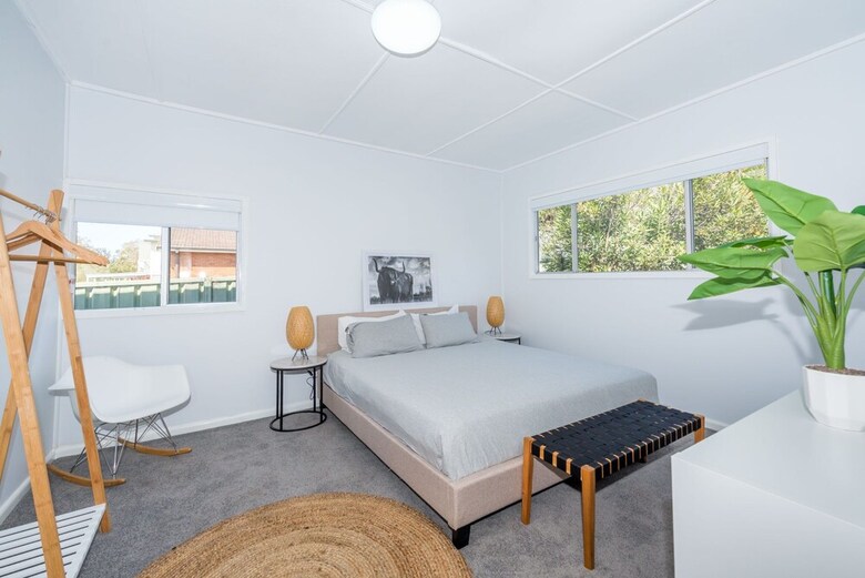 Shoal Bay Road, 46