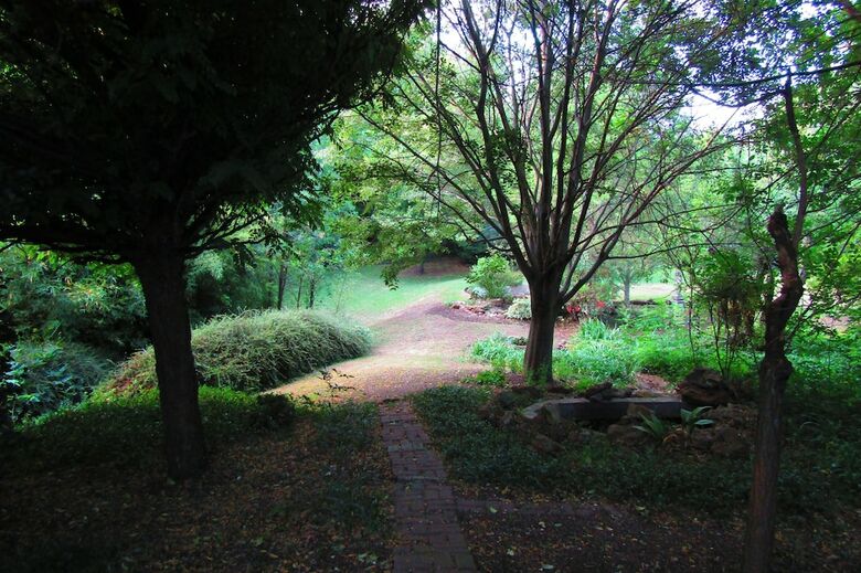 Hotel Woodlands Escape