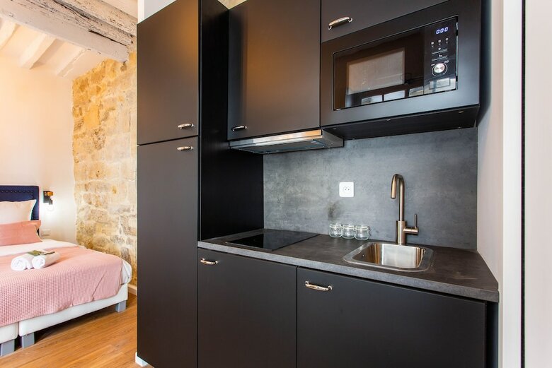 Dreamyflat - Heart Of The Marais