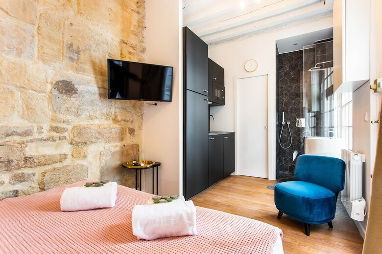 Dreamyflat - Heart Of The Marais