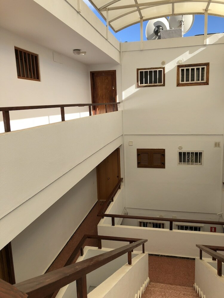2 Bedroom Apartment 2 Min From Beach