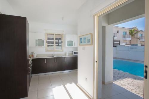 Pernera Sea View Apartment 101