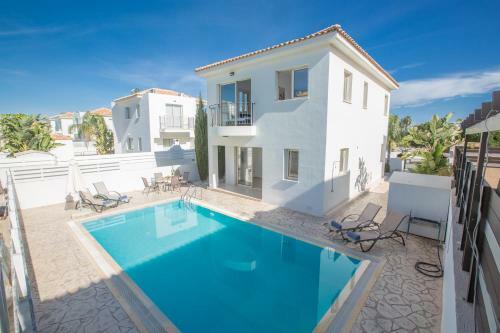 Pernera Sea View Apartment 101