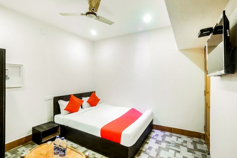 Hotel Oyo 48754 Arati Homes
