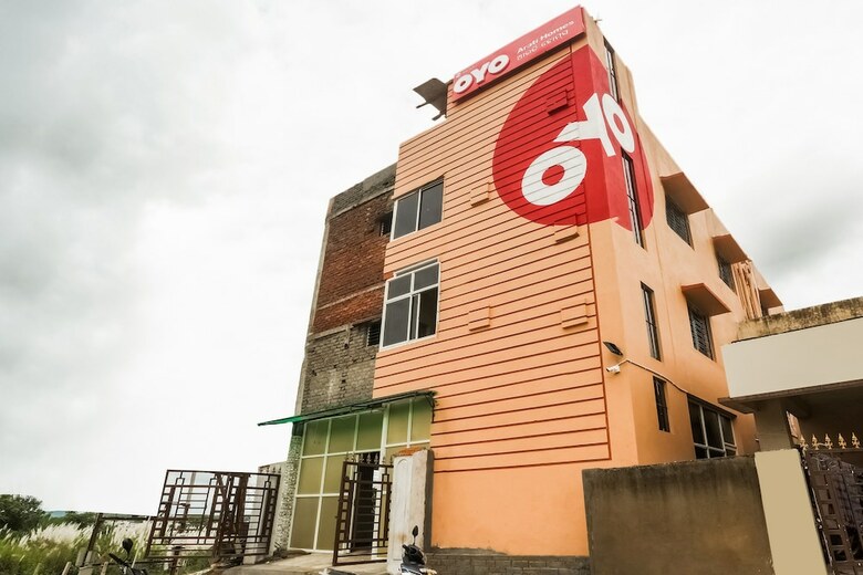 Hotel Oyo 48754 Arati Homes