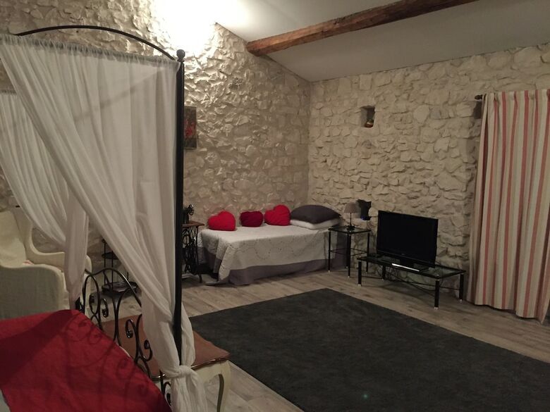 Hotel Chambre D'h�tes Le Mas D'herm�s