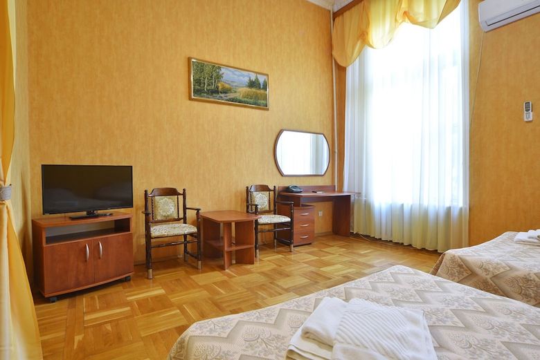October Hotel