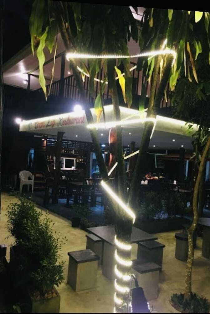 Hotel Phumiphat Resort  Koh Mook
