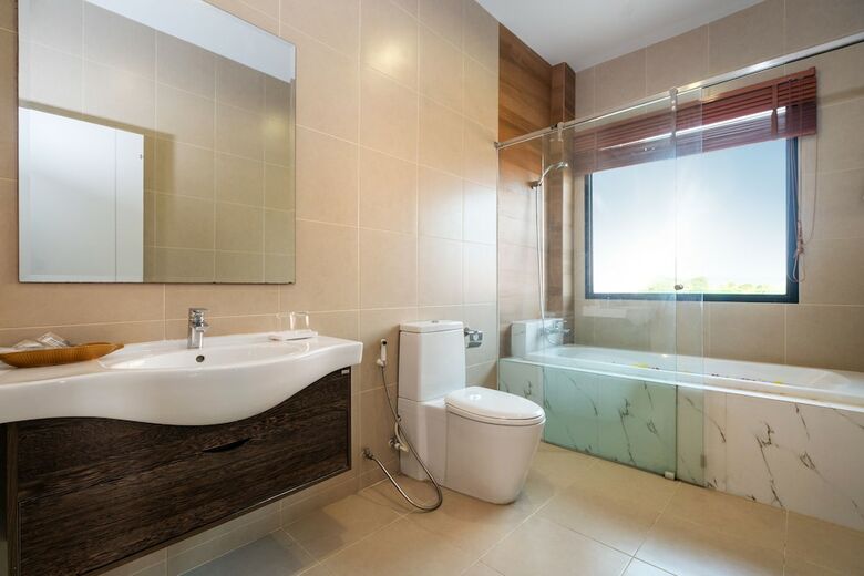 Hotel The Thames Pool Access Resort