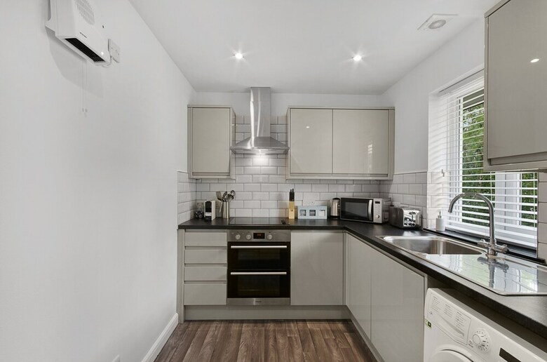 Apartamentos Karah Suites - The Galleria