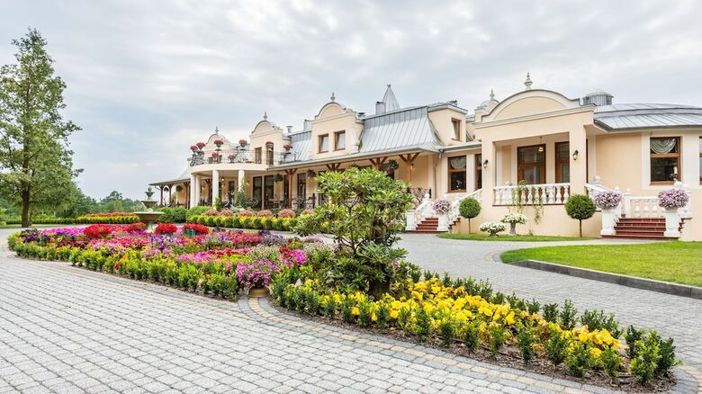 Lesna Perla - Restaurant And Hotel
